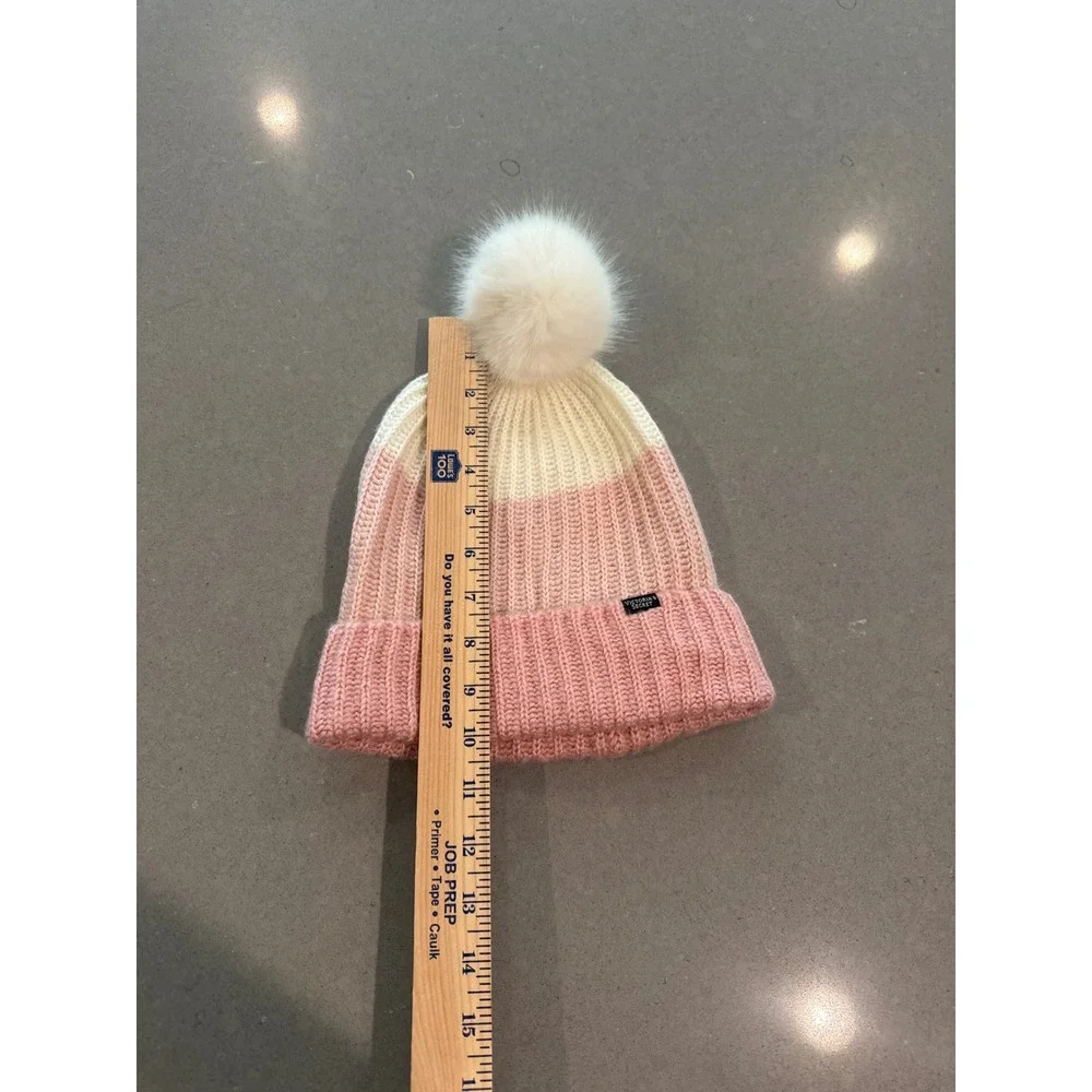 Victoria's Secret Pink White Knit Beanie‎ Hat Faux Fur Pom Pom Winter